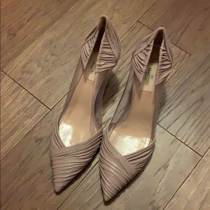 Valentino nude pumps size 39.5 never been worn